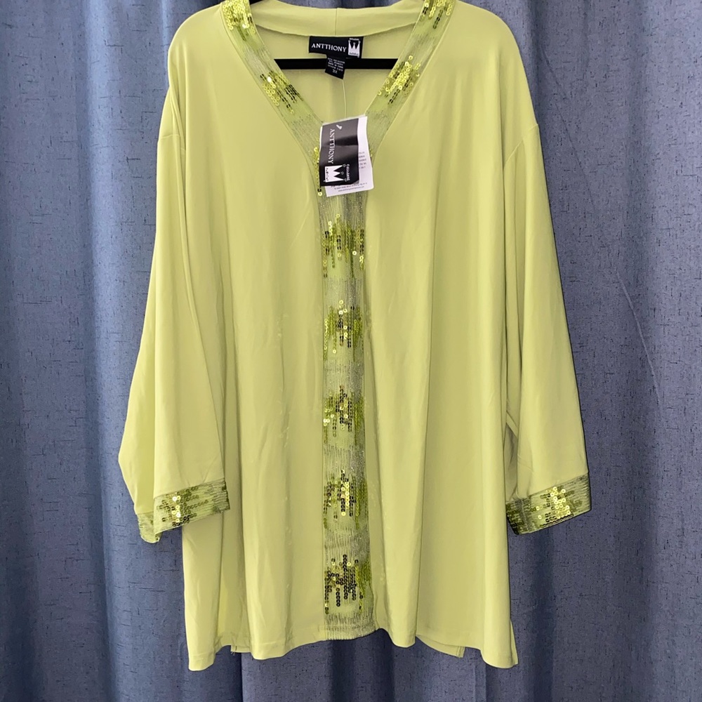 Size 3X 🎃Anthony in light green
